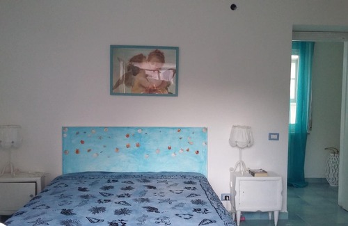 Acquappesa Villa | Seaside villa with private pool and large garden with outdoor shower