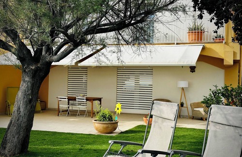 Bonifati Villa | Seaside Villa with private garden