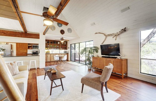 Lost Creek House | Seasonal Pool, Serene Views, Private - Skyfall