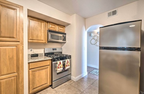 Las Vegas Condo | Seasonal Pool & Spa: Las Vegas Pad, 11 Mi to Strip