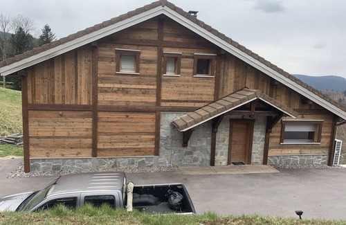 Gerardmer Apartment | Seasonal rental self-contained apartment in chalet with view of the lake and GERARDMER