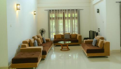 Dambulla Bed & Breakfast | Seasons Villa Sigiriya, Sri Lanka