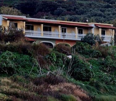 Agios Stefanos Avliotes Apartment | Seasound
