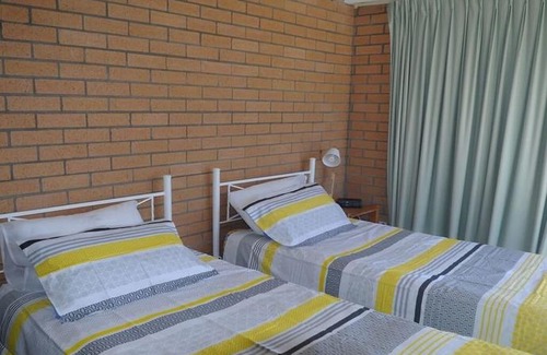 Nelson Bay Apartment | Seaspray- Walk to the beach