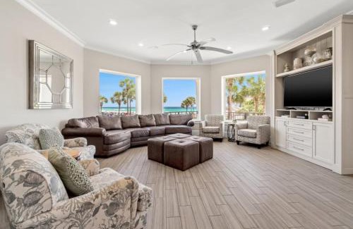 Destiny Grand Palms House | Seastar Palazzo With Beach Views, Lake, And Pool