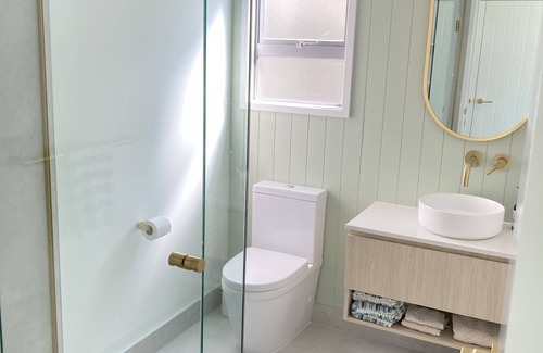 Clarks Beach Apartment | Seaview Apartment Auckland, New Zealand