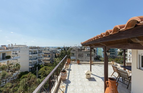 Varkiza Apartment | SeaView apt in Varkiza steps to Beach with Parking