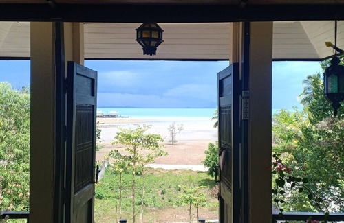 Krabi House | Seaview, beach front Private room (no1)on top floor in a big house