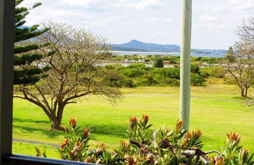 Bermagui Cottage | Seaview Beach House 2