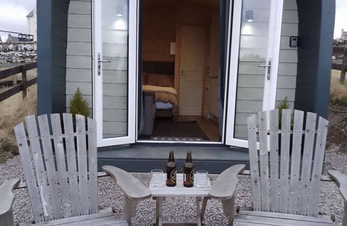Dunbeath Cabin | Seaview Cabin, Walk to the beach & harbour