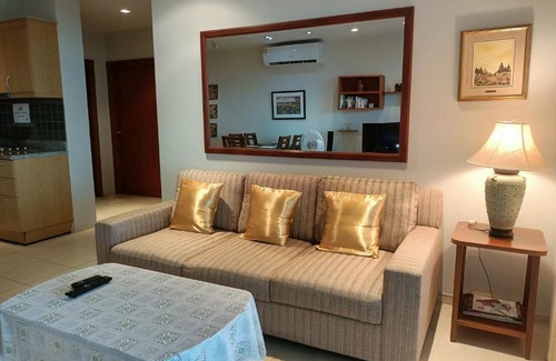 Kram Apartment | Seaview Condo A61