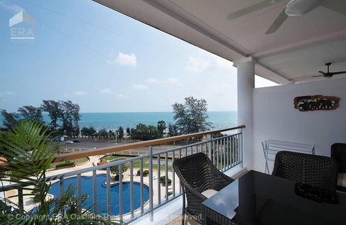 Kram Apartment | Seaview Condo A61
