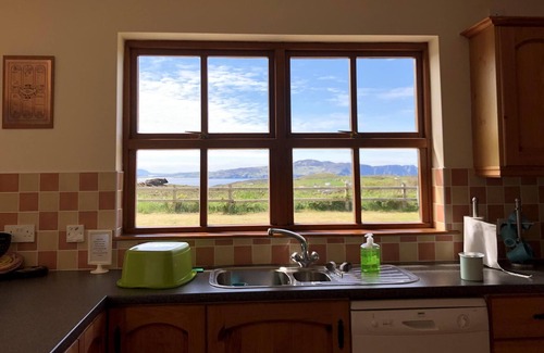Downings Cottage | Seaview Cottage Downings Wifi/Pets/BBQ/Views/Decking/Garden/Open Fire/Parking