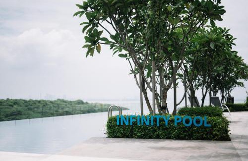 George Town Apartment | Seaview Infinity Pool 2BR 2CP 8Pax Urban Suite