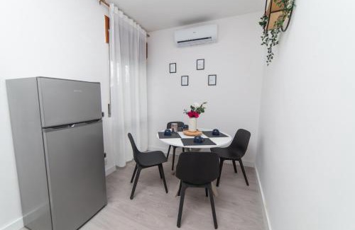 Marini Apartment | Seaview, Mountains & Relax with TWO Private Pools - Rifugio Dorotea