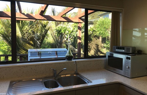 Britannia Heights House | Seaview Nelson Home Kalimna