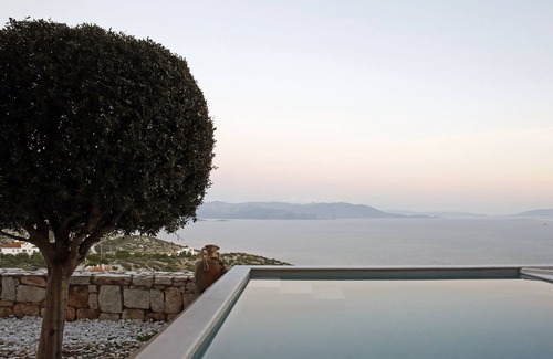 Marathon Villa | Seaview Salty Schinias, is a stunning private house with amazing view!