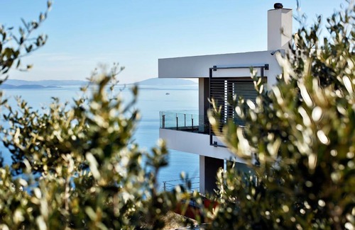 Marathon Villa | Seaview Salty villa