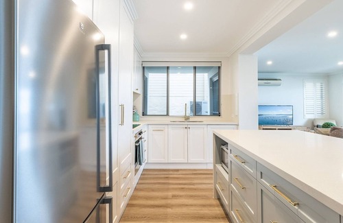 Salamander Bay Apartment | Seaview Splendour 2, 163 Soldiers Point Rd - waterfront stunning unit