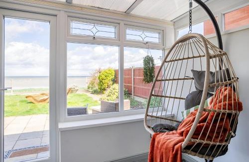 Birchington Apartment | Seaview Symphony Opulent 4BR Haven for Big Groups