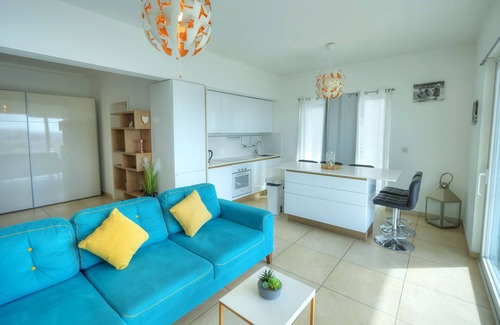 Sliema Apartment | Seaview terrace, 2bedrooms, communal pool COGO1-1
