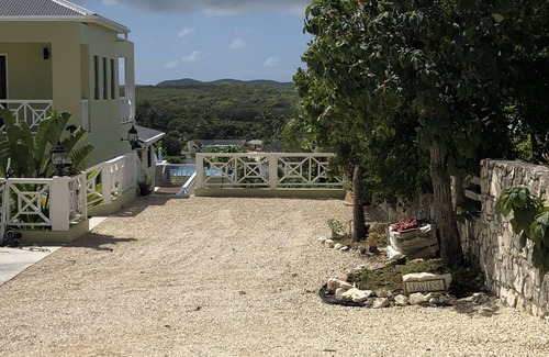 Willikies Villa | Seaviews Villa at Lime Tree Hill, Long Bay, Antigua