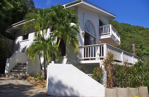 Estate Ben Runnels Gut Villa | Seawing, a spectacular island villa, solar with battery back-up. Summer sale.