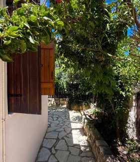 Tavronitis Apartment | Seawood Breeze