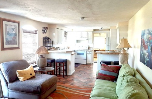 Roseland House | Sebastian Soft Landing