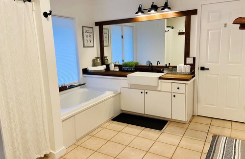 Sebring Other | Sebring Florida Farmhouse just minutes from Raceway