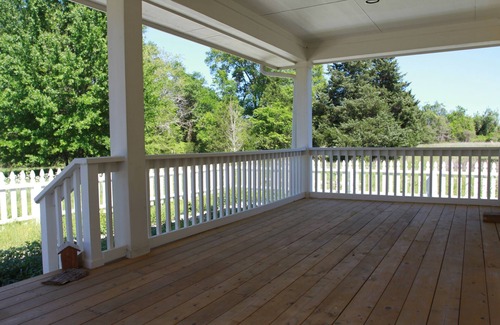 Brenham House | Secluded 1 BR cottage on over 7 acres 4.5 mi from Chappell Hill