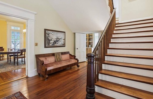 Unionville House | Secluded 1870s farmhouse full of historic charm + breathtaking waterfront views!