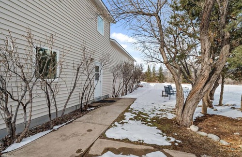 Basalt House | Secluded 2 Acres Walk To Willit