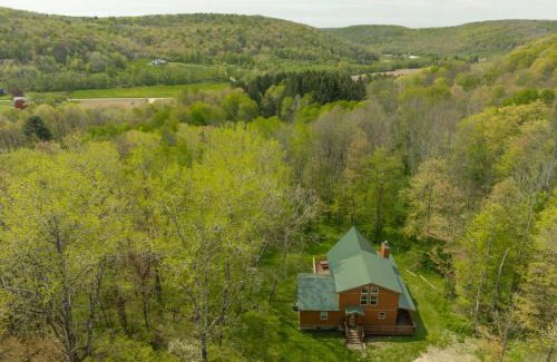 Salamanca House | Secluded 3BR Home Fire Pit Covered Deck