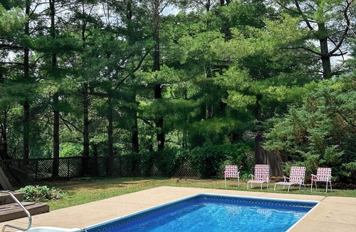 Coolville House | Secluded A-Frame on 22 Acres near Athens
