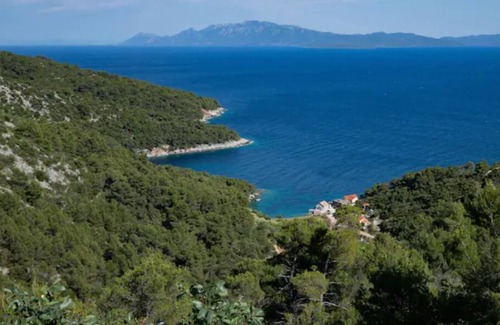 Gdinj Villa | Secluded Beach House | ☀ Power | La Villa Bleue on Hvar Island