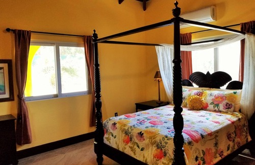 Tropaco Point Bed & Breakfast | Secluded Bed & Breakfast Villa overlooking Magens Bay and minutes from the beach