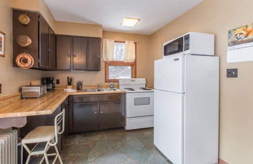 Ridgway House | Secluded Cabin - 4 miles from Downtown Ouray STR2024-073