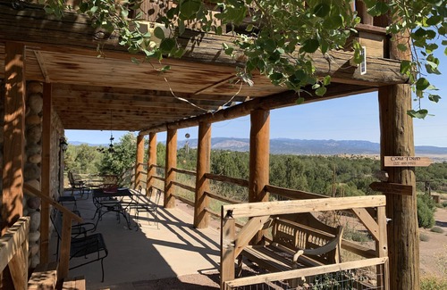 Canon City Cabin | Secluded Cabin Retreat For The Whole Family Near Royal Gorge and Local Amenities