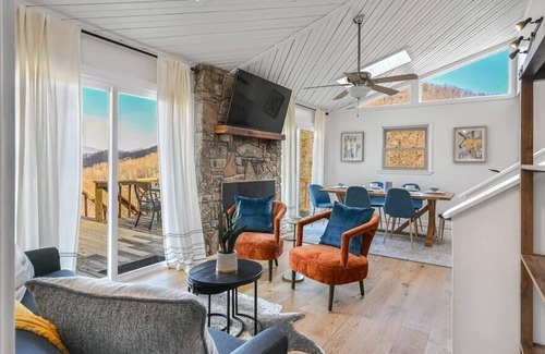 Canton House | Secluded Cabin with Mountain Views & Hot Tub