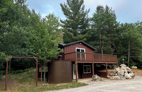 West Branch Cabin | Secluded cabin with fast WiFi on orv trail system.