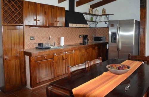 Ciudad Colon Cottage | Secluded cottage minutes away from San Jose