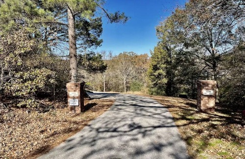 Searcy Apartment | Secluded, cozy and clean retreat only 8 minutes from Harding University!