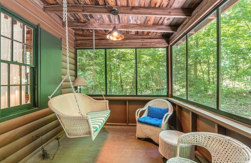 Holland Cabin | Secluded, dog-friendly cabin with Lake Michigan beach access & grill - near town