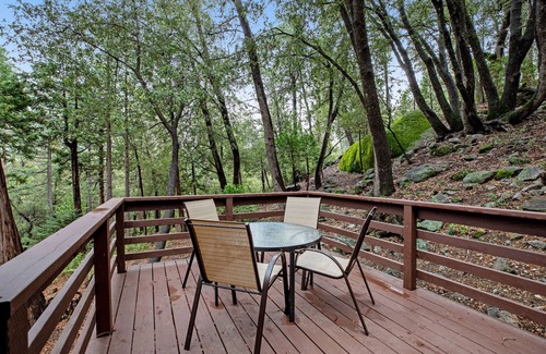 Idyllwild Cabin | Secluded Dog-Friendly Cabin w/Wood Fireplace, Deck, Private W/D, Mtn Views