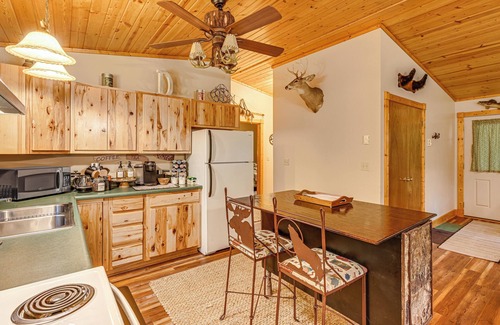 Farwell Cabin | Secluded Farwell Cabin w/Fire Pit & Gas Grill!