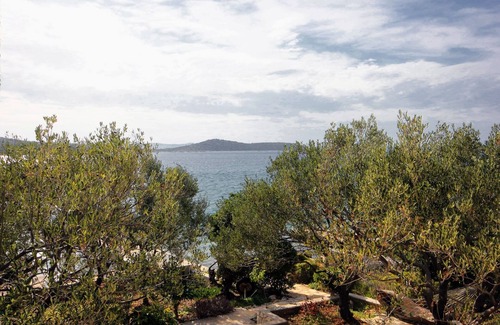 Tkon House | Secluded fisherman's cottage Cove Vitane, Pašman (K-8483)