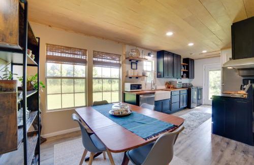 Winnsboro House | Secluded Getaway on about 10 Acres in The Piney Woods!
