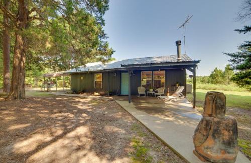 Winnsboro House | Secluded Getaway on about 10 Acres in The Piney Woods!