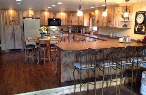 Essex Cabin | Secluded Glacier Meadow Log Home